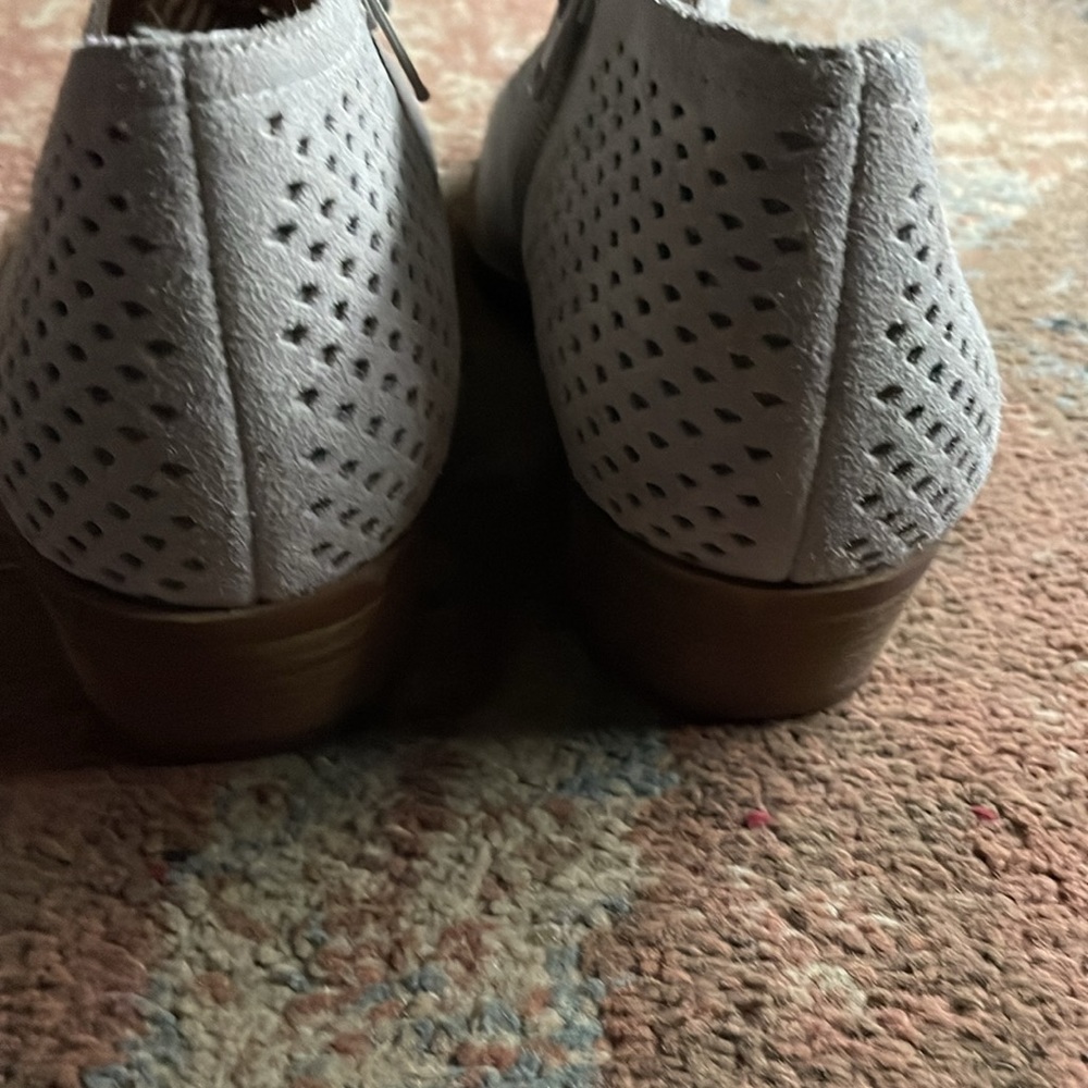 Women’s size 7M LUCKY BRAND LP-BAYLAH2 ANKLE BOOTS - Picture 4 of 7